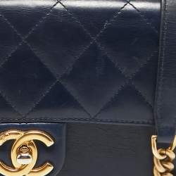 Pre Owned Chanel Navy Blue Quilted Leather Cosmopolite Straight Line Flap Bag