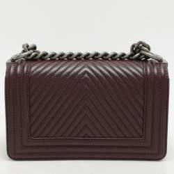Pre Owned Chanel Burgundy Chevron Leather Small Boy Flap Bag