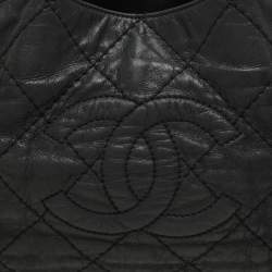 Pre Owned Chanel Black Quilted Leather Small Sea Hit Tote