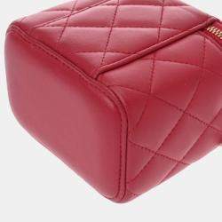 Pre Owned Chanel Pink Lambskin Matelasse Small Vanity Shoulder Bag