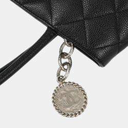 Pre Owned حقيبة يد توتس شانيل ميداليون جلد عجل أسود