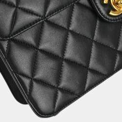Pre Owned Chanel Black Lambskin Turnlock Small Half Flap Shoulder Bag