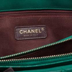Pre Owned Chanel Green Quilted Leather Large Trapezio Flap Bag