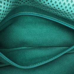 مملوكة مسبقًا حقيبة شانيل "اب إن ذا اير" قلاب جلد مخرم أحمر