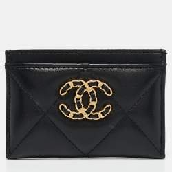 مملوكة مسبقًا Chanel Black Quilted Lambskin Leather 19 Card Holder
