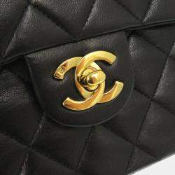 Pre Owned Chanel Matelasse Lambskin Leather Black Shoulder Bag