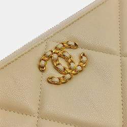 Pre Owned Chanel Beige Leather 19 New Medium Clutch bag