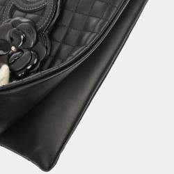 Pre Owned Chanel Black Calfskin Choco Bar Chain Handbag