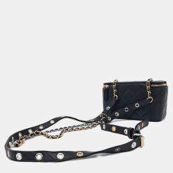 مملوكة مسبقًا Chanel Black Leather Vanity Crossbody Bag