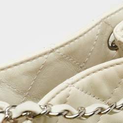 Pre Owned Chanel White/Black Quilted Leather Drawstring Shoulder Bag