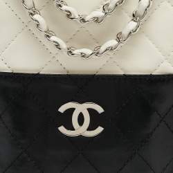 Pre Owned Chanel White/Black Quilted Leather Drawstring Shoulder Bag