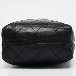 Pre Owned Chanel White/Black Quilted Leather Drawstring Shoulder Bag