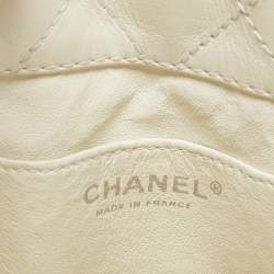Pre Owned Chanel White/Black Quilted Leather Drawstring Shoulder Bag