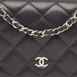 Pre Owned Chanel Black Quilted Leather CC Wallet On Chain
