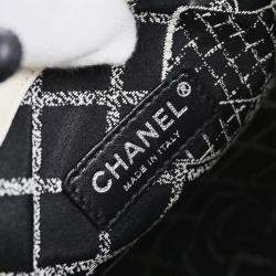Pre Owned Chanel White Calfskin Essential Tote Bag