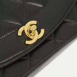 Pre Owned Chanel Black Lambskin Leather Small Diana Shoulder Bag