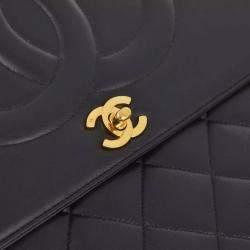 Pre Owned Chanel Black Lambskin Leather Maxi Classic Flap Jumbo Chain Shoulder Bag