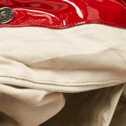 مملوكة مسبقًا حقيبة يد شانيل بون بون جلد لامع عنابي 