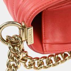 Pre Owned Chanel Pink Lambskin Chevron Leather Medium Boy Bag