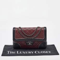Pre Owned Chanel Red/Black Quilted Leather Engraved CC Contrast Trim Flap Shoulder Bag