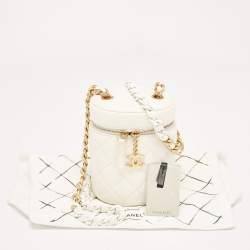 Pre Owned Chanel White Quilted Lambskin Leather Vanity Case Crossbody Bag