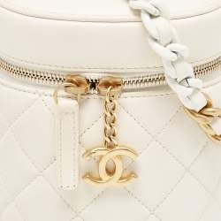 Pre Owned Chanel White Quilted Lambskin Leather Vanity Case Crossbody Bag