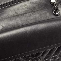 Pre Owned Chanel Black Chevron Leather Classic 225 Reissue 2.55 Flap Bag