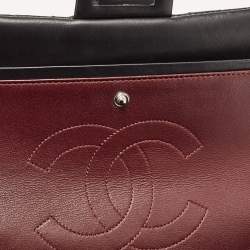 Pre Owned Chanel Black Chevron Leather Classic 225 Reissue 2.55 Flap Bag