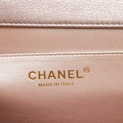 Pre Owned Chanel Metallic Pink Quilted Leather Chain Flap Clutch