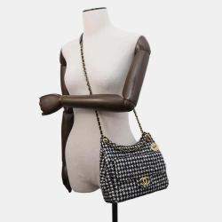 Pre Owned Chanel White/Black Tweed Hobo Bag