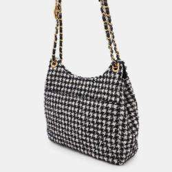 Pre Owned Chanel White/Black Tweed Hobo Bag