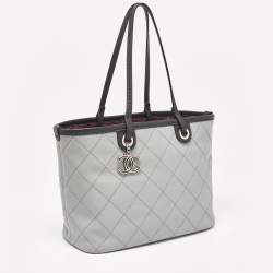 Pre Owned Chanel Grey/Black Quilted Caviar Leather Fever Shopper Tote