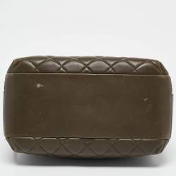 Pre Owned Chanel Green Quilted Leather Medium Trendy CC Bowling Bag