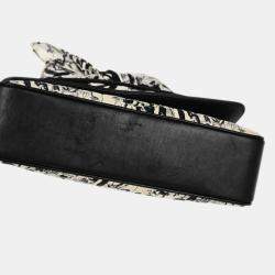 Pre Owned Chanel Black White Silk Lambskin Leather Choco Bar Shoulder Bag