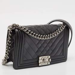 Pre Owned Chanel Black Quilted Leather Medium Boy Flap Bag