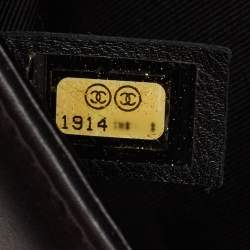 Pre Owned Chanel Black Quilted Leather Medium Boy Flap Bag
