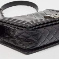Pre Owned Chanel Black Quilted Leather Medium Boy Flap Bag