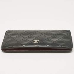 Pre Owned Chanel Black Quilted Leather L Yen Wallet