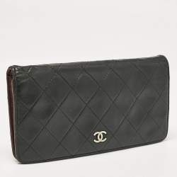 Pre Owned Chanel Black Quilted Leather L Yen Wallet