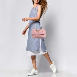 مملوكة مسبقًا Chanel Pink Quilted Tweed Medium 19 Flap Bag