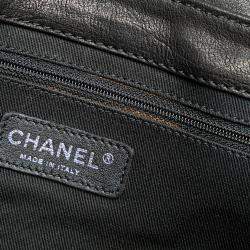 Chanel Black Large Calfskin Diamond Stitch Crossbody Bag