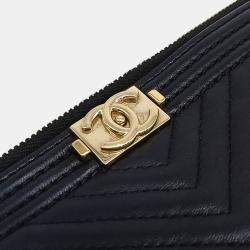 Pre Owned Chanel Black Leather Chevron Boy Large Clutch Bag