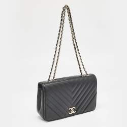 Pre Owned Chanel Black Chevron Leather Medium Statement Flap Bag