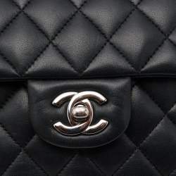 Pre Owned Chanel Black Quilted Leather Small Classic Double Flap Bag