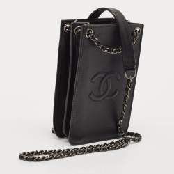 مملوكة مسبقًا Chanel Black Leather CC Phone Holder Crossbody Bag