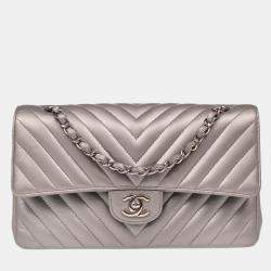 Pre Owned Chanel Silver Calfskin Chevron Medium Classic Double Flap Shoulder Bag