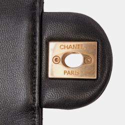 Pre Owned Chanel Black Small Lambskin Chic Pearls Flap Bag