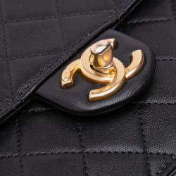 Pre Owned Chanel Black Small Lambskin Chic Pearls Flap Bag