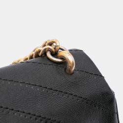 Pre Owned Chanel Black CC Chevron Lambskin Round Flap Satchel Bag