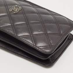 Pre Owned Chanel Black Quilted Leather CC Phone Holder Crossbody Bag